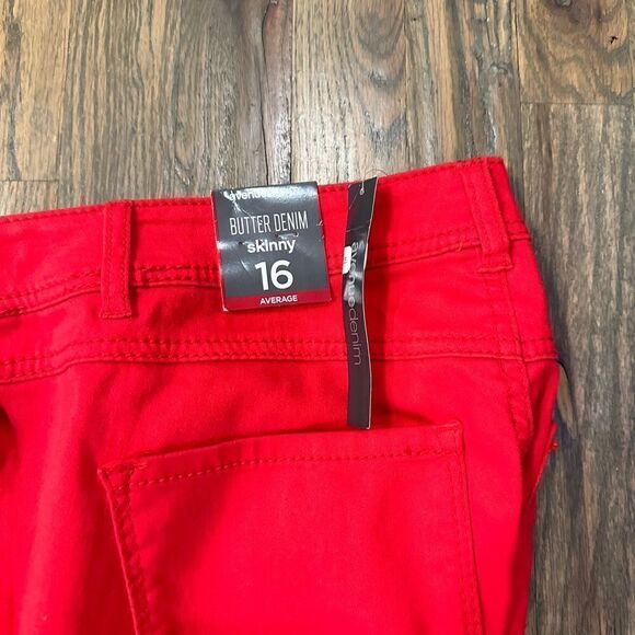 Avenue Butter Denim Red Skinny Jean’s NWT 16 Average - Picture 8 of 15